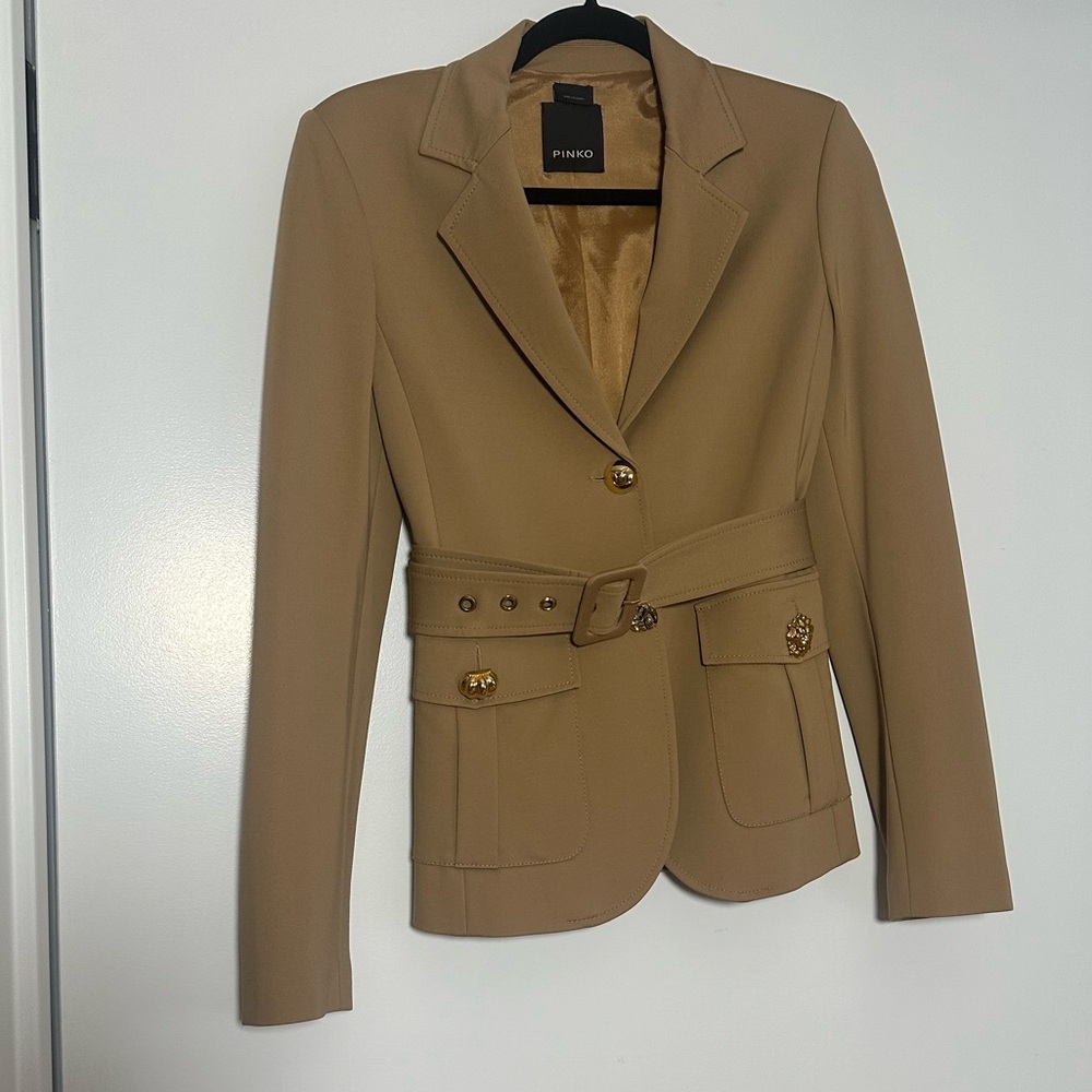 Women's Belted Blazer